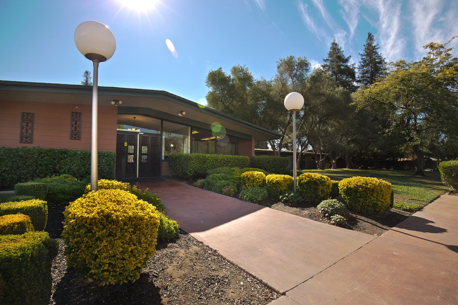 Windsor Elk Grove Care and Rehabilitation Center