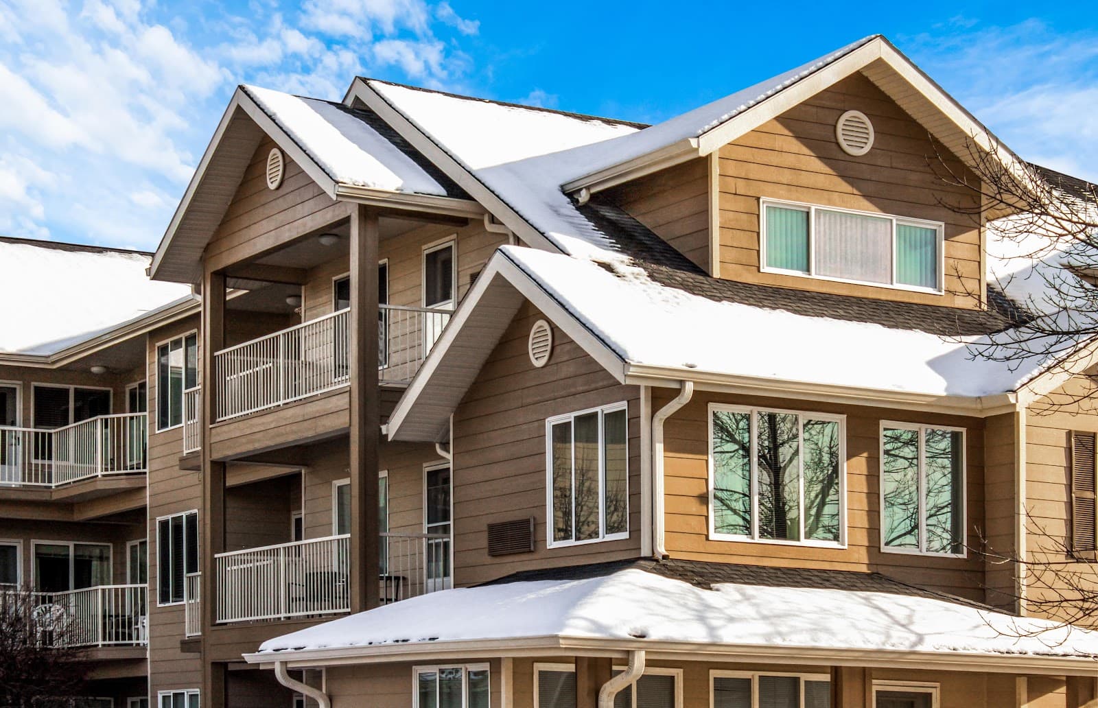 The Lodge at White Bear - Sky Active Living